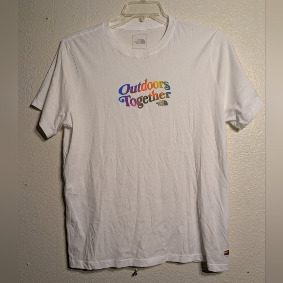 The North Face White Outdoor Graphic T-Shirt Woman's Size Large Pre-owned - Picture 2 of 7